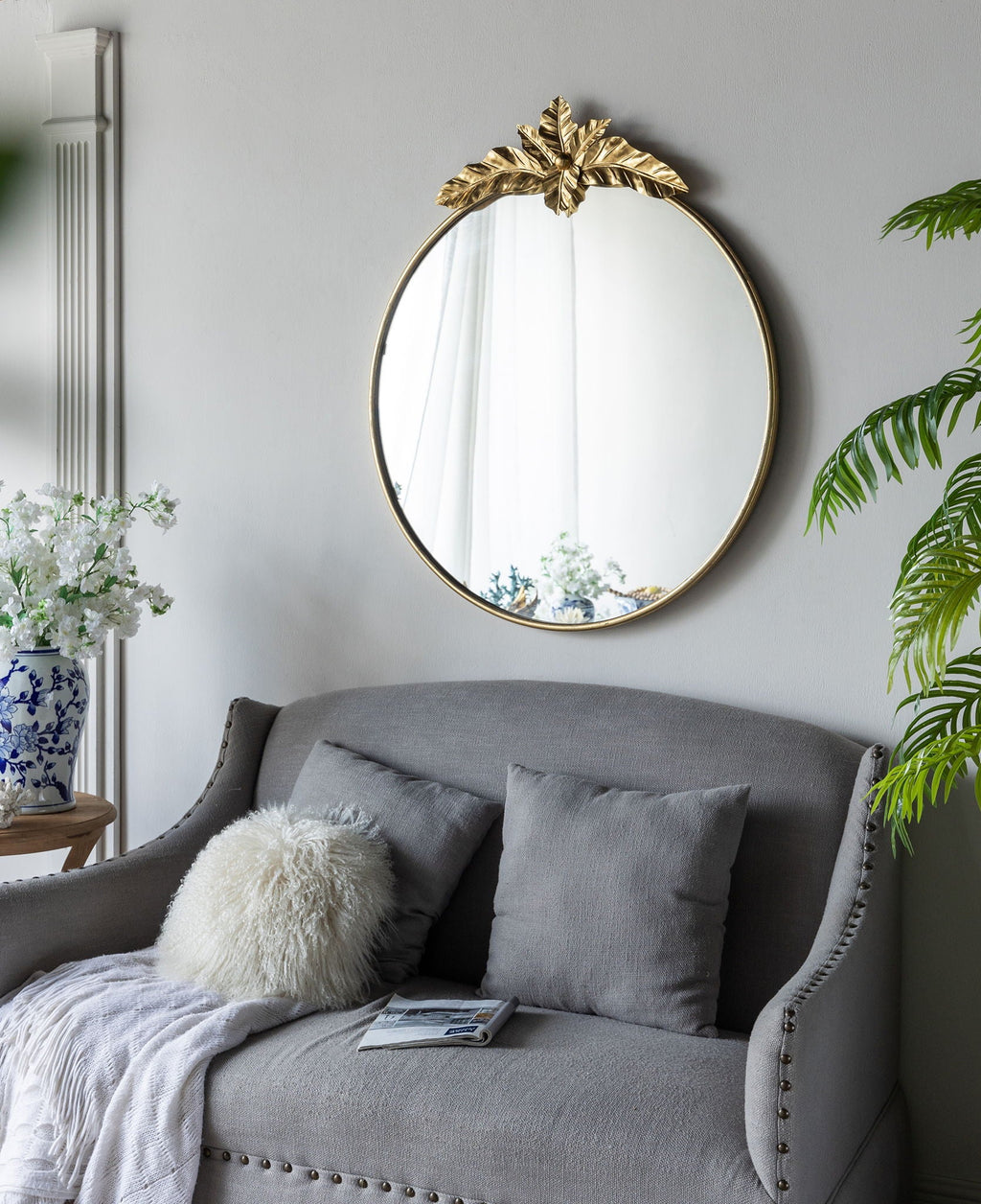 Large Round Wall Mirror With Metal Frame - Gold