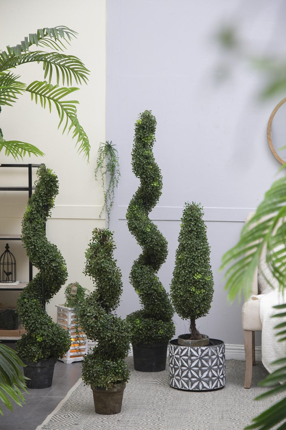 Artificial Spiral Boxwood Tree with Spiral Design - Green Leaves