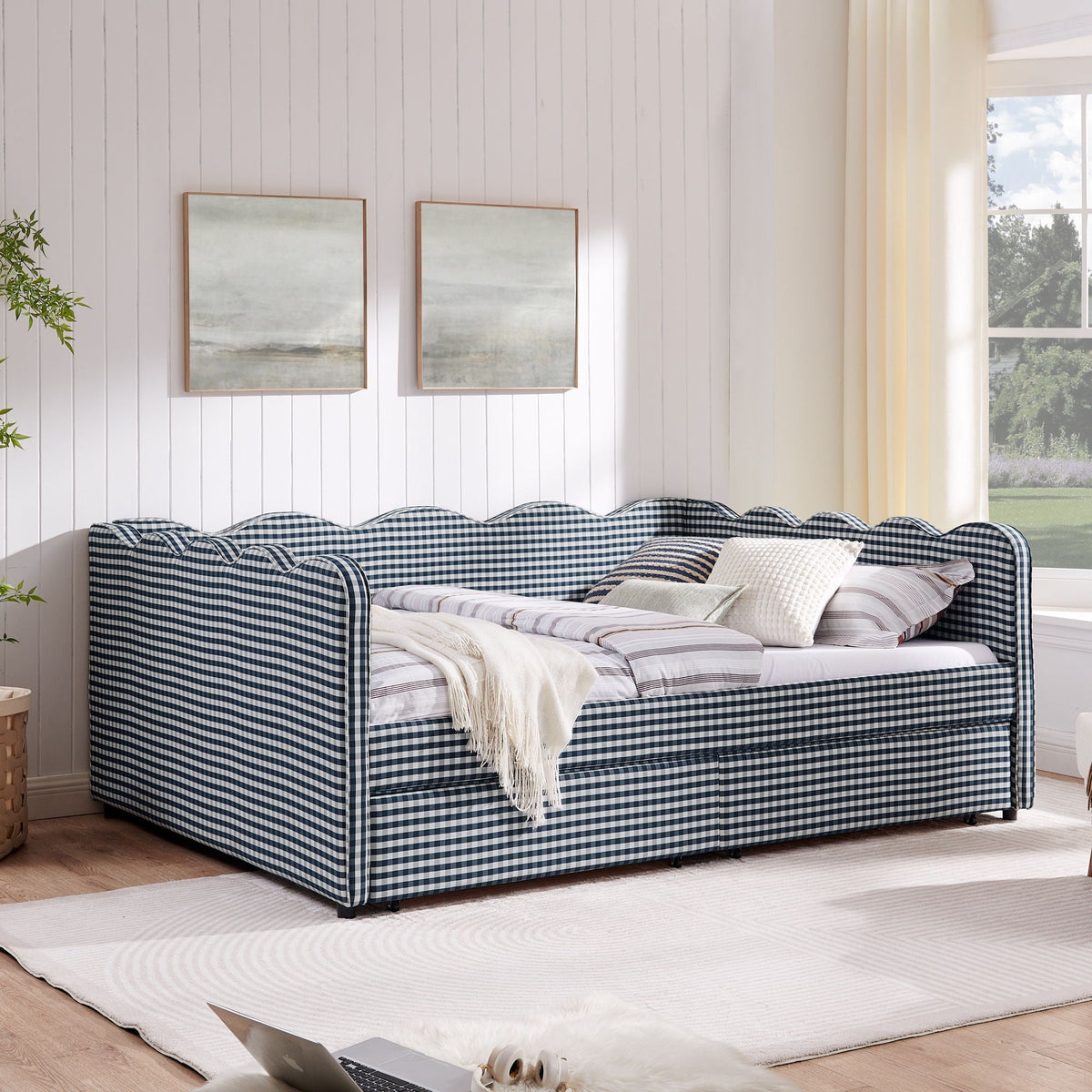 Gingham Daybed with USB Charging Port and Wave-Shaped Design - Multiple Colors