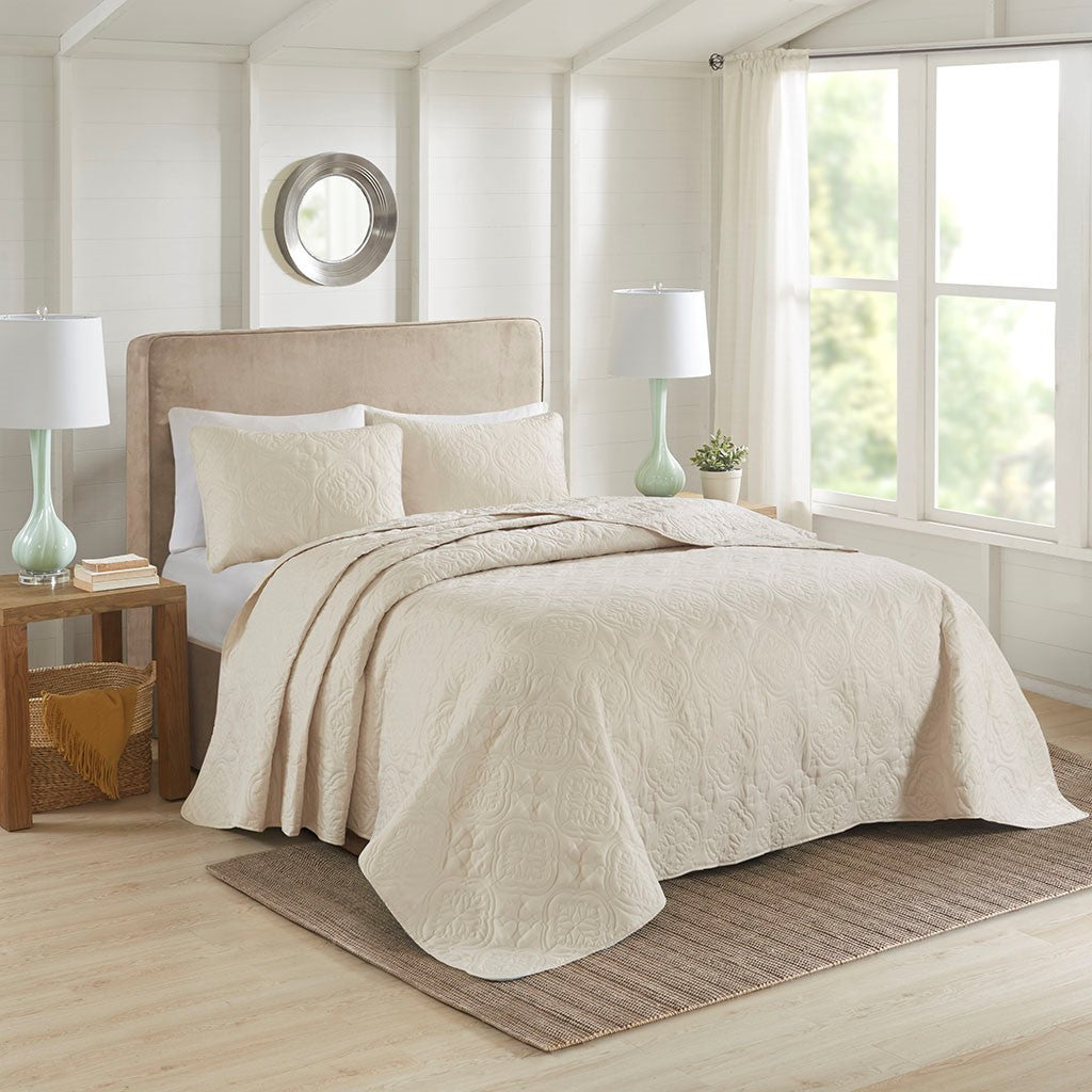 Reversible Bedspread Set with Medallion Quilting - Cream Full/Queen