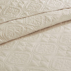 Cream 3 Piece Reversible Bedspread Set with Quilted Medallion - King/Cal King