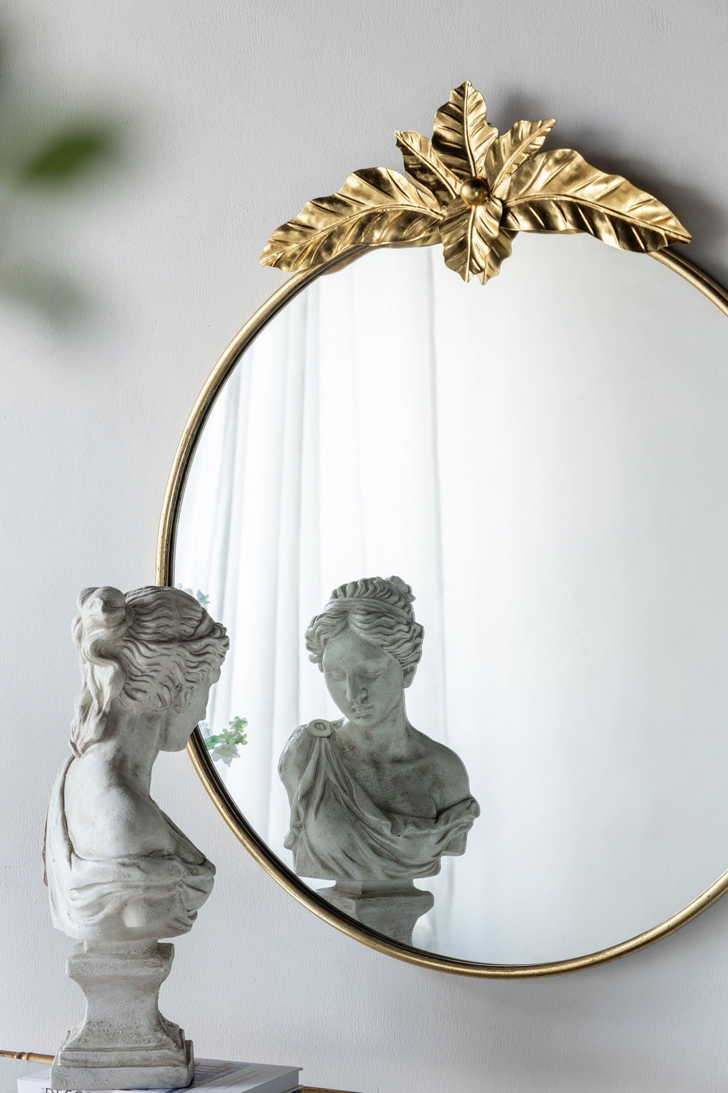 Large Round Wall Mirror With Metal Frame - Gold