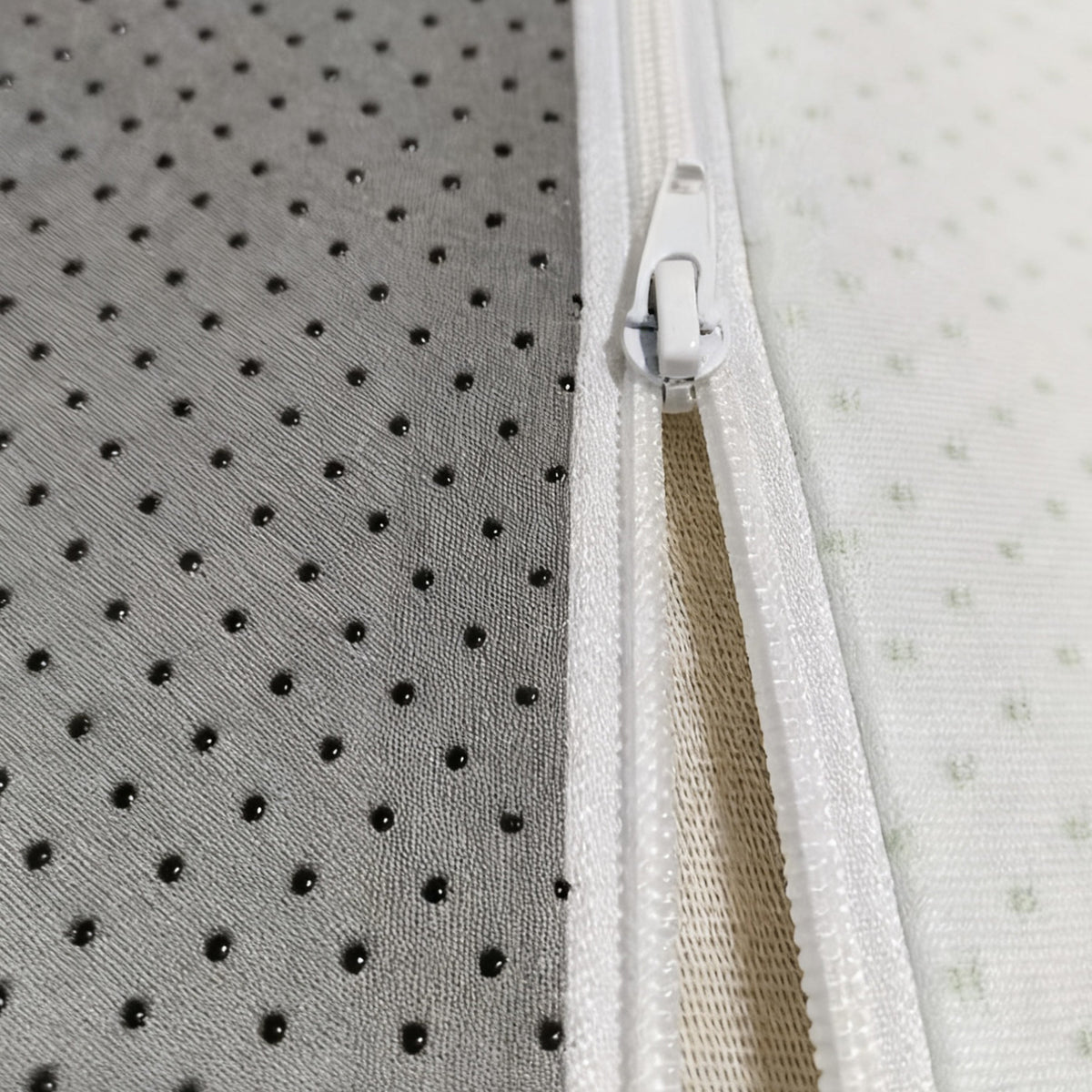 10" Queen Size Mattress with Pressure-Relieving Memory Foam - White