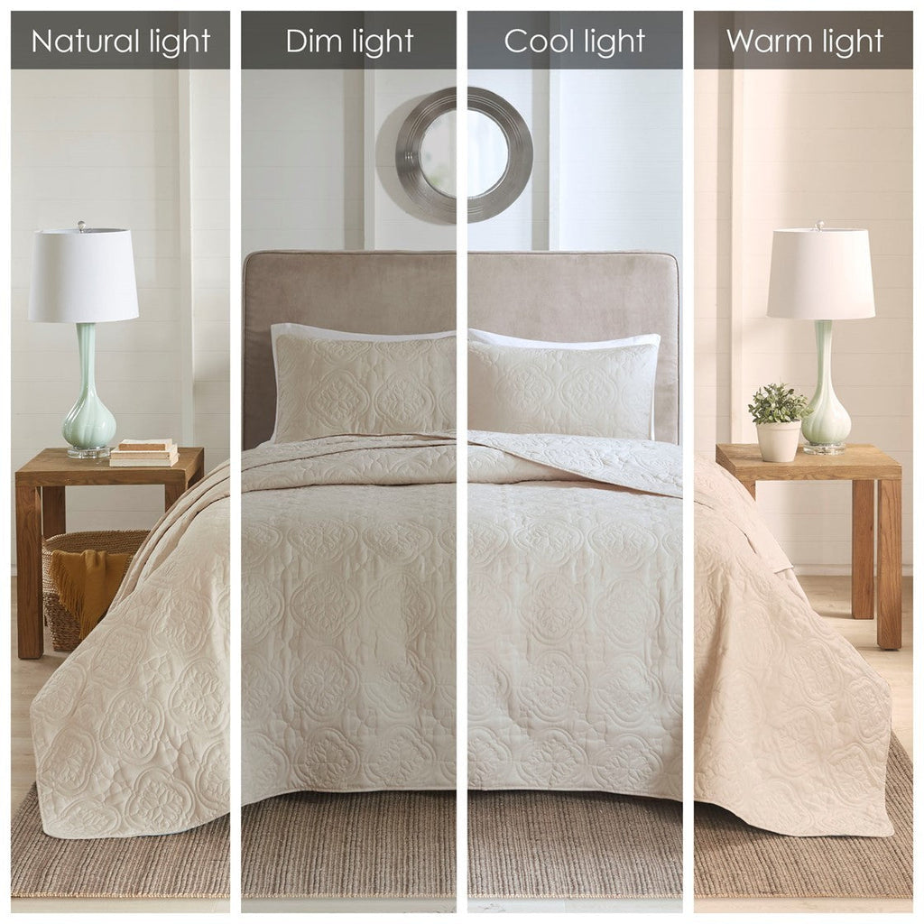 Reversible Bedspread Set with Medallion Quilting - Cream Full/Queen