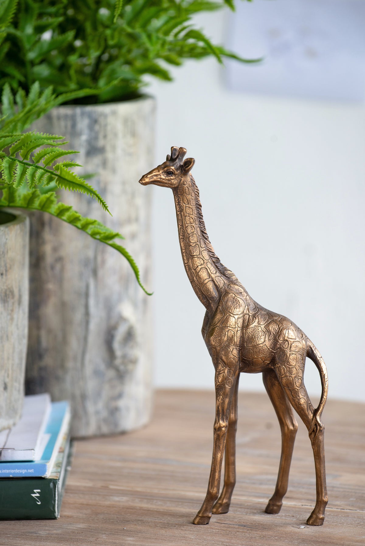 5.9x2.2x11.2" Giraffe Statuette