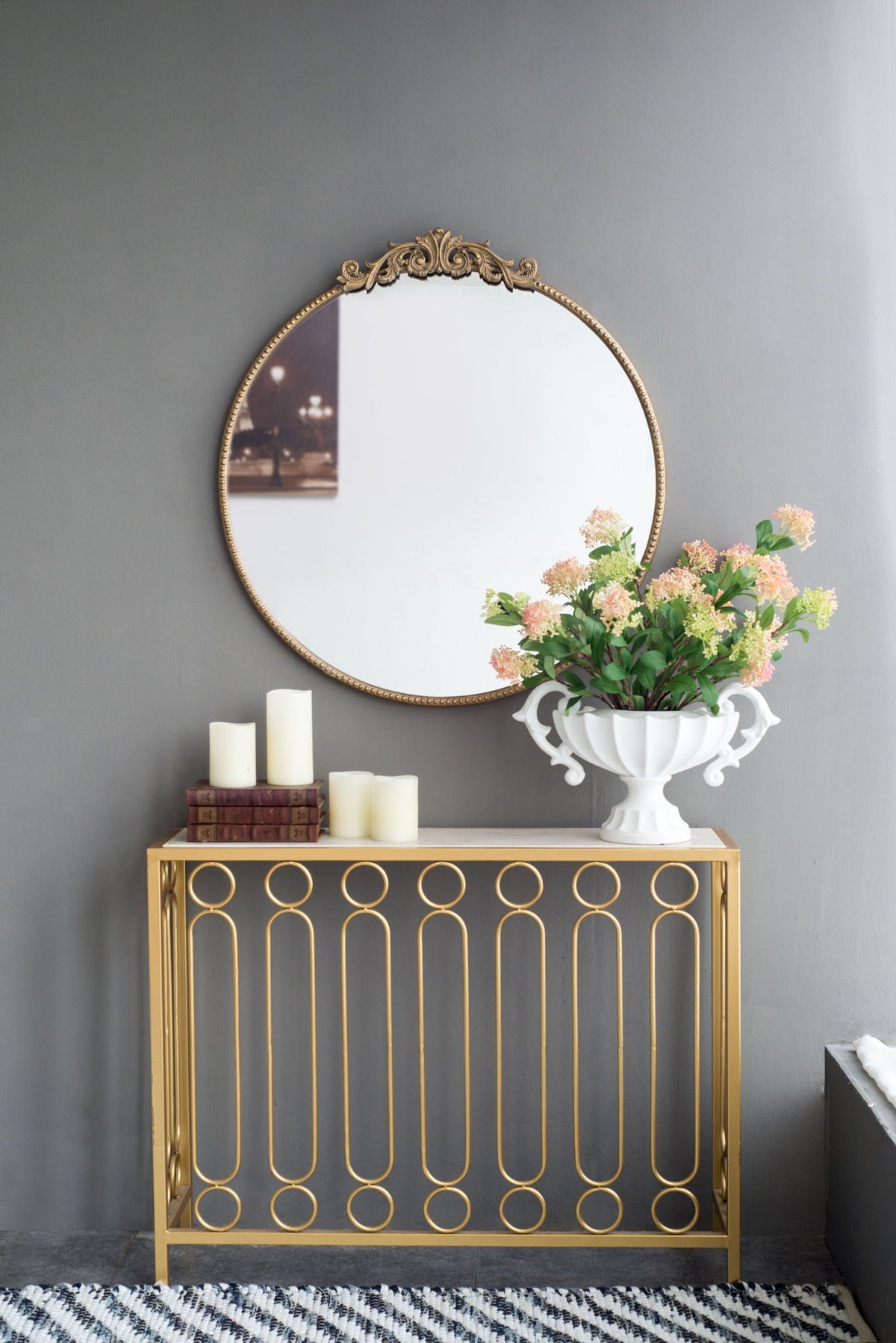 Classic Design Wall Mirror with Baroque-Inspired Frame – Gold or Black
