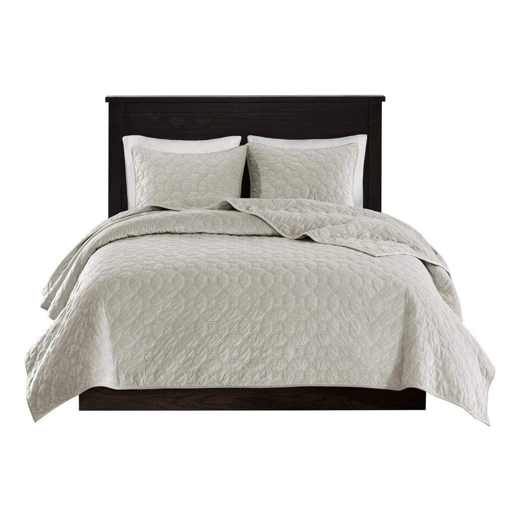 Ivory Velvet Quilt Set with Antimicrobial Finish - King/Cal King