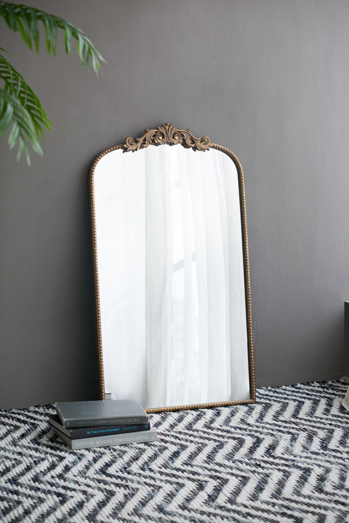 Baroque Inspired Arch Wall Mirror with Ornate Design - Gold or Black
