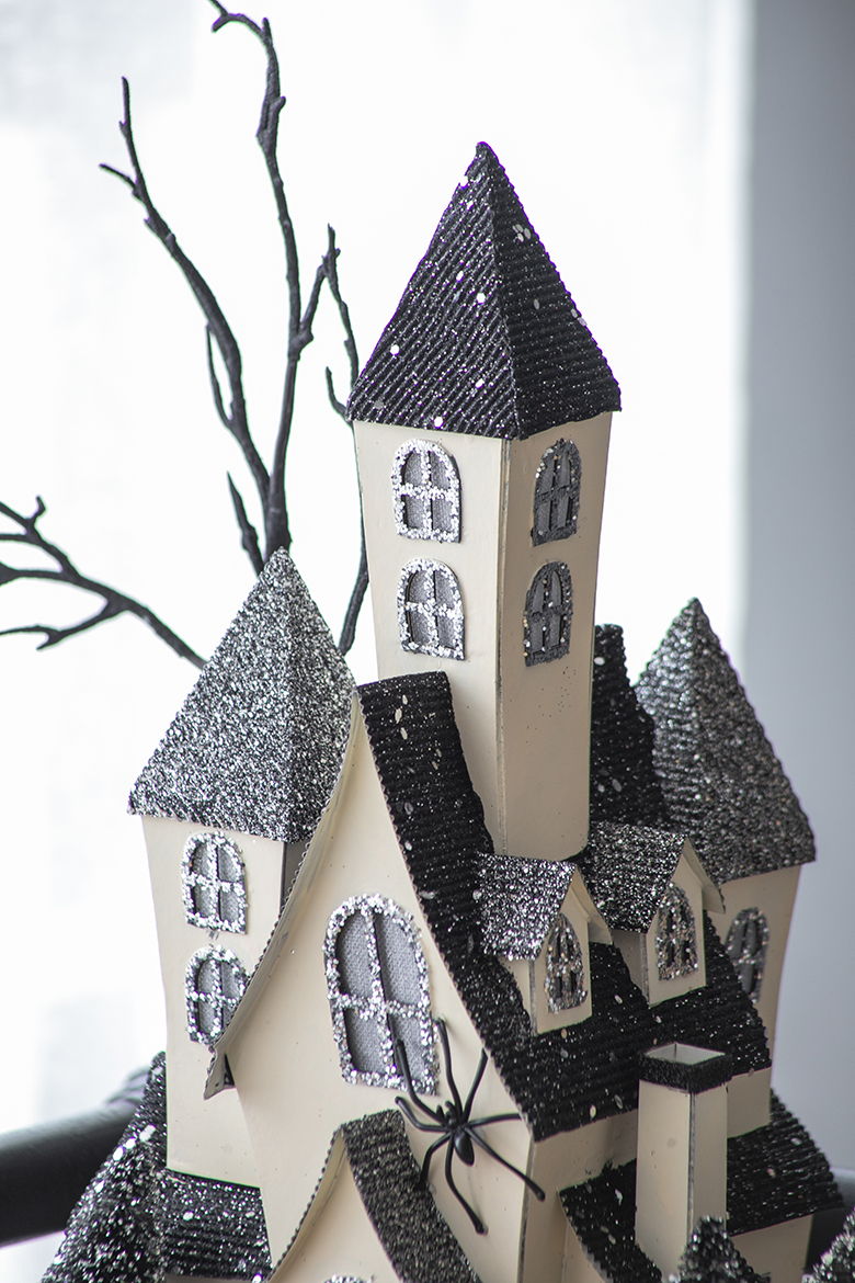 Cardboard Lighted Haunted House with Lights - Beige / Black