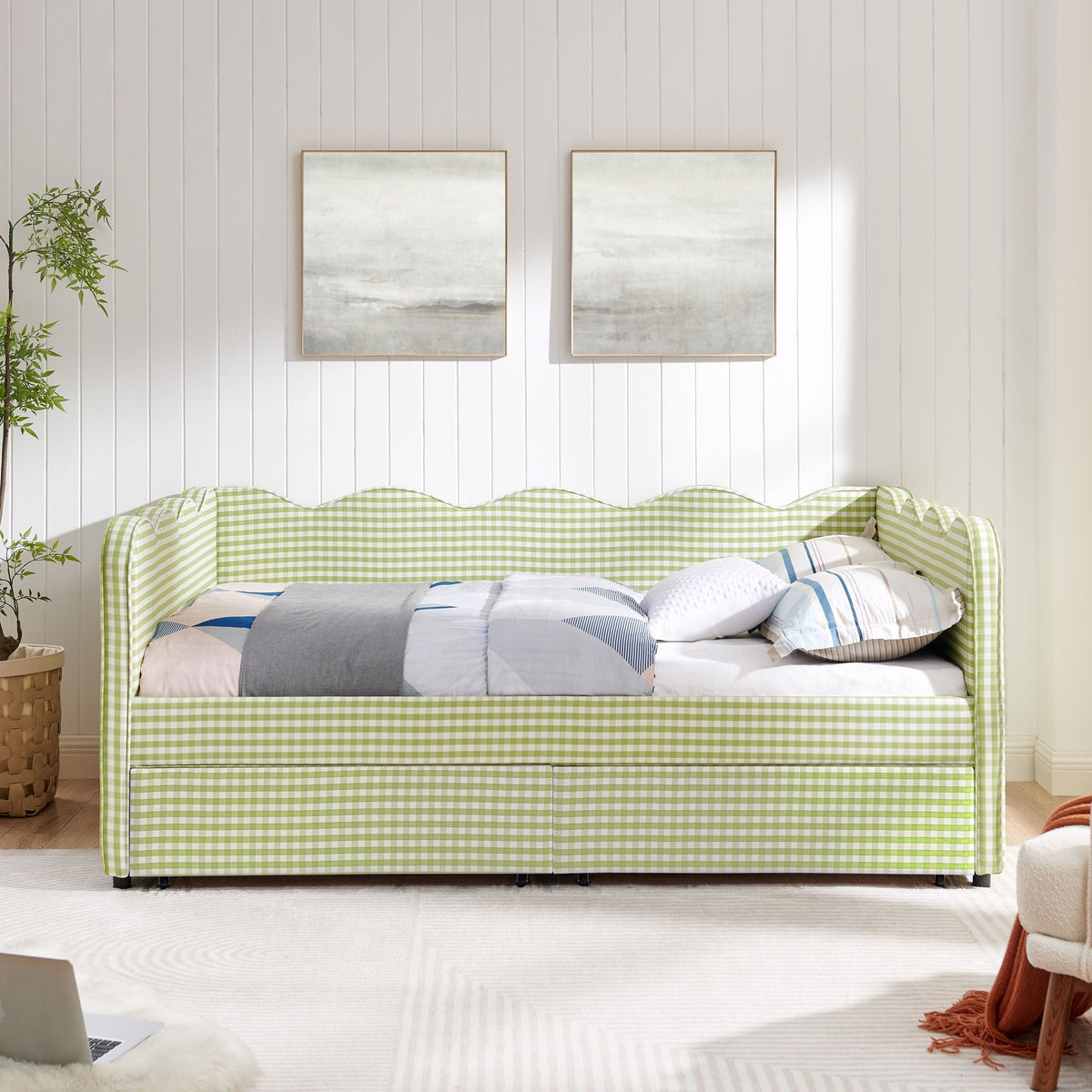 Gingham Daybed with USB Charging Port and Wave-Shaped Design - Multiple Colors