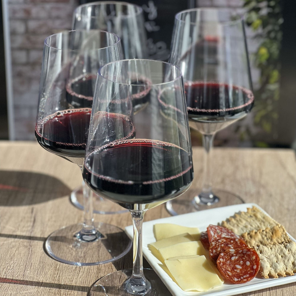Unbreakable Tritan Wine Glass Set with Shatterproof Design - Clear